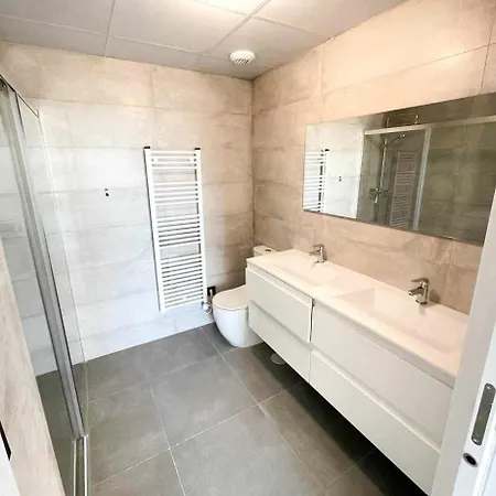 Beautiful For The Vacation In Κάλπε